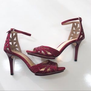 3/30 NWT Antonio Melani Red Bedazzle Jewel Heel 9